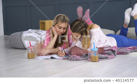 bff leisure game pastime girlfriends chat mates bff leisure game pastime girlfriends chat mates 40114577