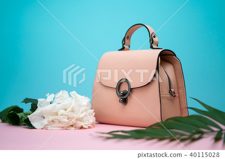 Female leather bag Female leather bag 40115028