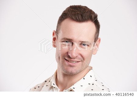 Close-up portrait of caucasian young man 40116540
