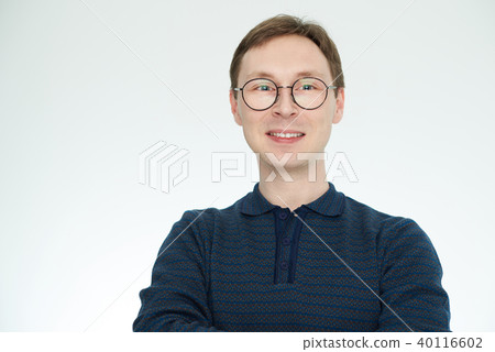 Young caucasian man in glasses 40116602