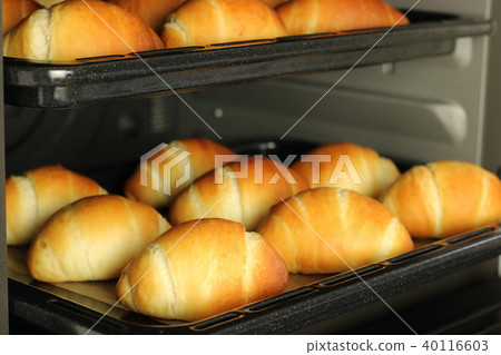 Bread-baked Bread-baked 40116603