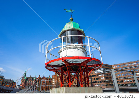 Old beacon or small lighthouse in Hamburg Hafencity Old beacon or small lighthouse in Hamburg Hafencity 40116733