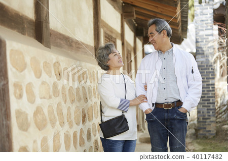 生活，老夫妻，丈夫，妻子，在一起 40117482