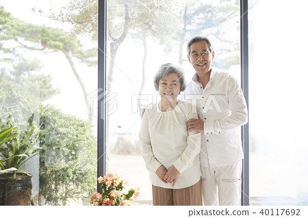 生活,老夫妻,丈夫,妻子,在一起 生活,老夫妻,丈夫,妻子,在一起 40117692