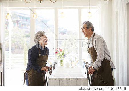 生活,老夫妻,丈夫,妻子,在一起 生活,老夫妻,丈夫,妻子,在一起 40117846