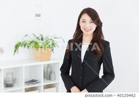 Women business to relax 40120462