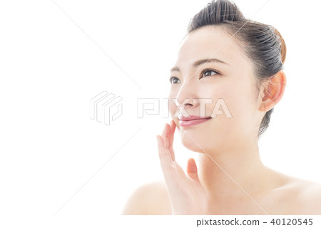 Esthetic image of young women image 40120545