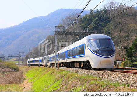 JR東海371在山區運行 JR東海371在山區運行 40121977