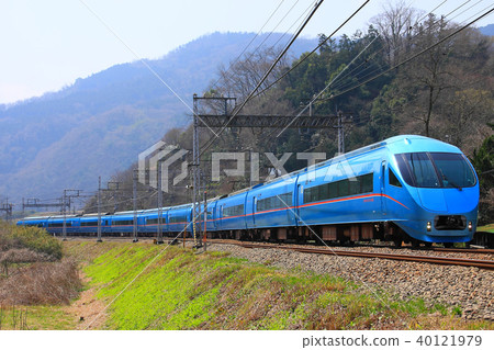 小田急浪漫汽車MSE在山區運行 40121979