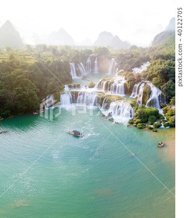 Ban Gioc waterfall in CaoBang, VietNam -drone view Ban Gioc waterfall in CaoBang, VietNam -drone view 40122705