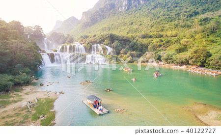 Ban Gioc waterfall in north of Vietnam Ban Gioc waterfall in north of Vietnam 40122727