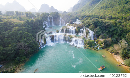 Ban Gioc waterfall in north of Vietnam Ban Gioc waterfall in north of Vietnam 40122762