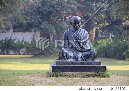 Statue of Mahatma Gandhi Statue of Mahatma Gandhi 40124102