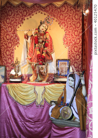 Krishna and Devotee Meera Krishna and Devotee Meera 40125470