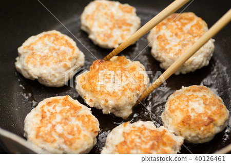 手工製作的肉丸 手工製作的肉丸 40126461