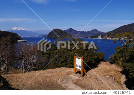 [National Historic Site] Uchiura Bay, Mount Fuji seen from Nagahama Castle ruins (Izukuni) 40126741