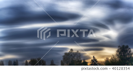 Amazing clouds in the sky Amazing clouds in the sky 40128354