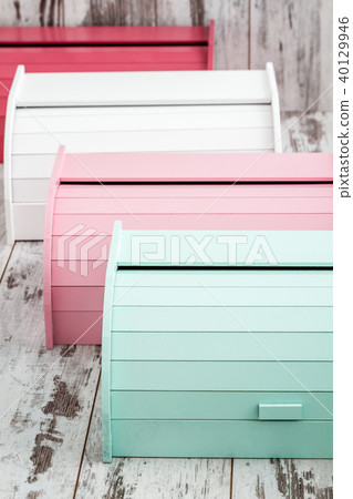 Colorful Wooden Bread Boxes for Bread Keeping 40129946