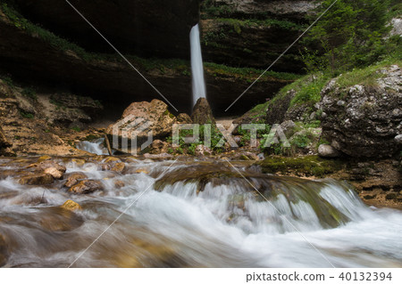 Upper Pericnik waterfall in Slovenian Alps in autumn, Triglav National Park 40132394