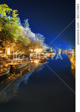 Tozuki Kobashi的Arashiyama花燈籠風景 40133964