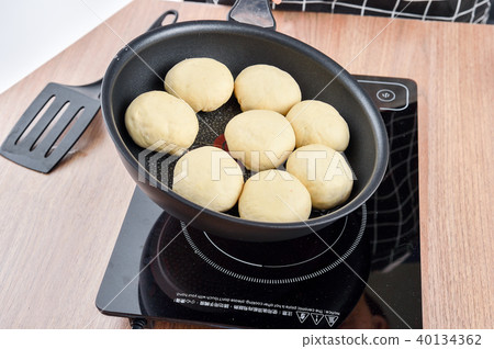 食譜 水煎包 Pan-Fried Leek Buns Shui Jian Bao 水揚げまん 40134362