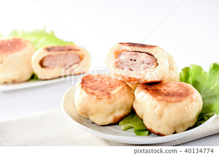 台灣 美食 水煎包 Pan-Fried Leek Buns Shui Jian Bao 水揚げまん 台灣 美食 水煎包 Pan-Fried Leek Buns Shui Jian Bao 水揚げまん 40134774