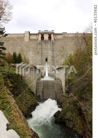 Releasing Jozankei Dam Releasing Jozankei Dam 40135682