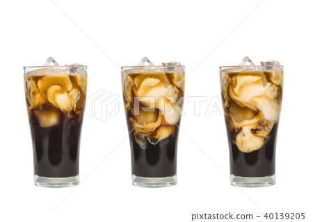 milk pour over ice coffee in white background 40139205
