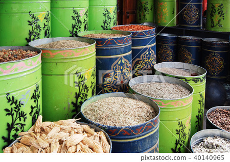 Spices on a traditional Moroccan market 40140965