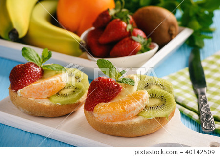 Healthy breakfast fruits and ricotta sandwiches. 40142509