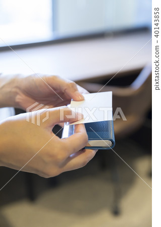 Female card exchange image 40143858