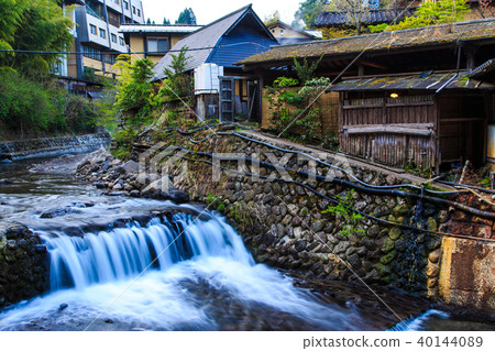 Dawn of Kurokawa Onsen [Minami Ogunimachi, Aso-gun, Kumamoto Prefecture] 40144089