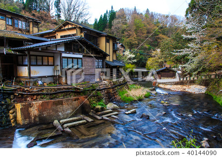 Dawn of Kurokawa Onsen [Minami Ogunimachi, Aso-gun, Kumamoto Prefecture] 40144090