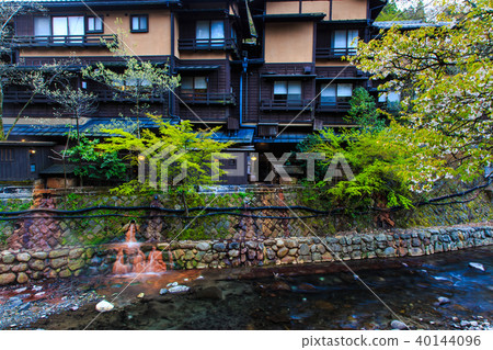 Dawn of Kurokawa Onsen [Minami Ogunimachi, Aso-gun, Kumamoto Prefecture] 40144096
