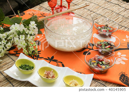 麺 麺 40145905