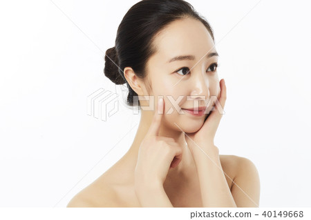 Young woman, beauty 40149668