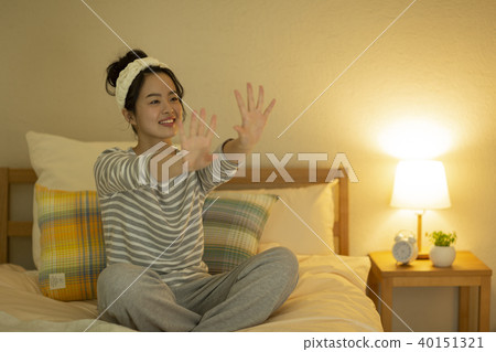 Young woman beauty 40151321