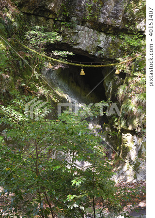 Kichijo Ryu Hole (Ryuna) Muro Ryu Hole Shrine (Uda City, Nara Prefecture) Kichijo Ryu Hole (Ryuna) Muro Ryu Hole Shrine (Uda City, Nara Prefecture) 40151407