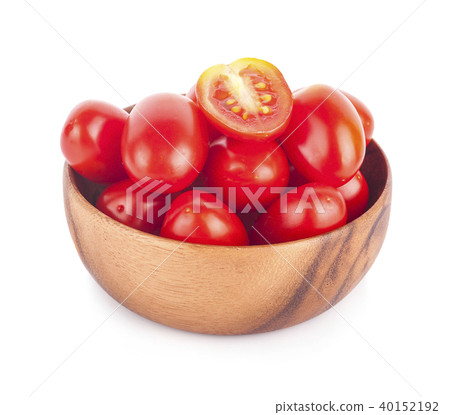 tomatoes in wooden bowlin wooden bowl tomatoes in wooden bowlin wooden bowl 40152192
