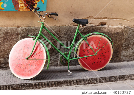 old bicycle 40153727