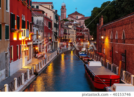 Canal in Venice at night 40153746