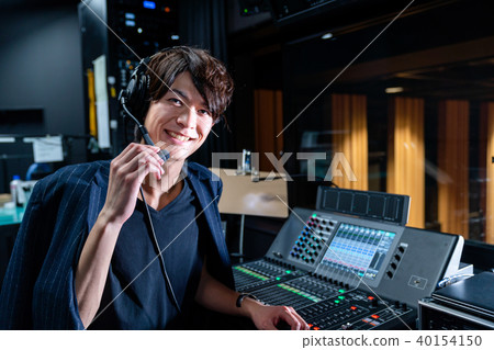 聲學操作員 40154150