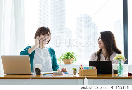 business woman, businesswoman, meeting 40155366