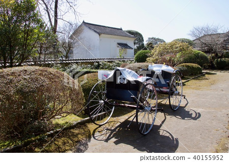 倉庫和人力車 40155952