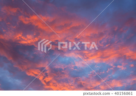 Vibrant clouds at sunset 40156861