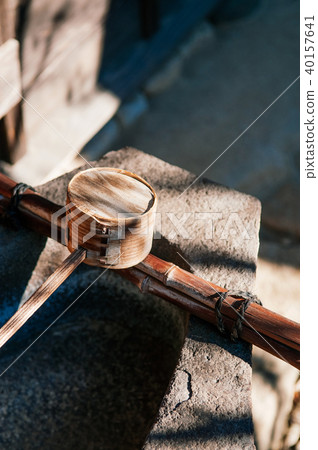 Japanese bamboo fountain Ryoan-ji tsukubai 40157641