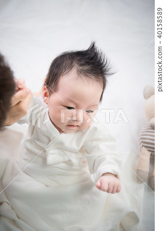 newborn baby 40158589