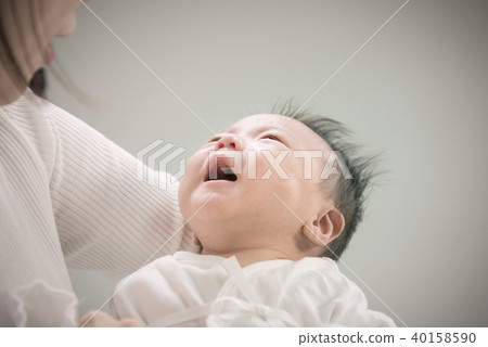 newborn baby 40158590