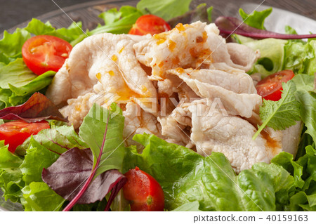 Cold shabu salad 40159163