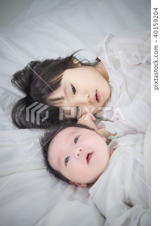 siblings siblings 40159204